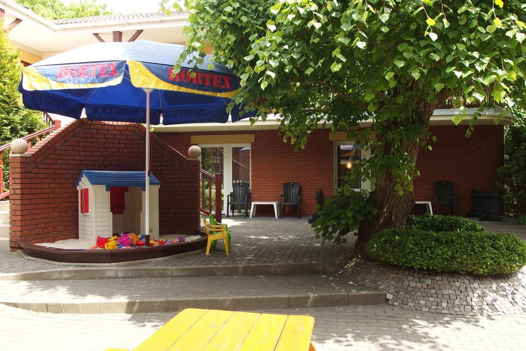 Patio Apartamenty I Pokoje Ниешорце Екстериор снимка