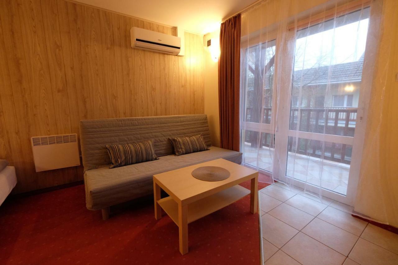 Patio Apartamenty I Pokoje Ниешорце Екстериор снимка
